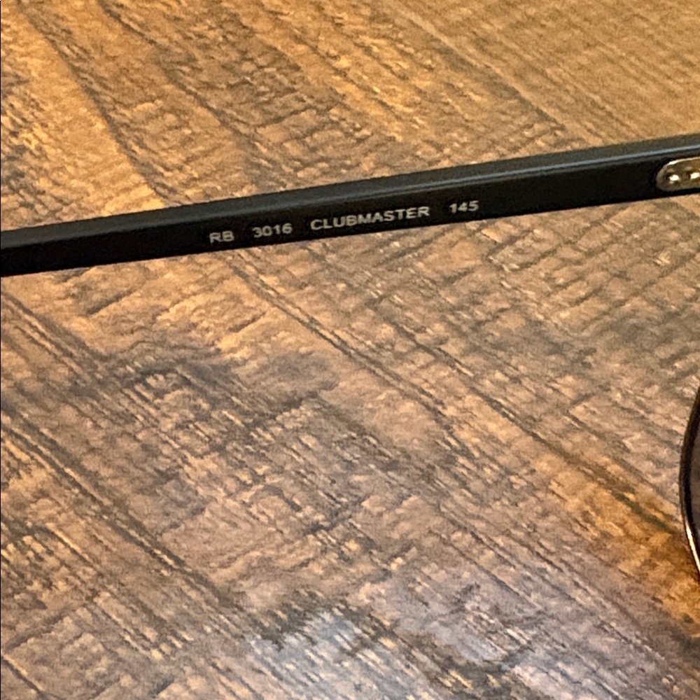 Ray-Ban Clubmaster Sunglasses RB3016 - Picture 3 of 7